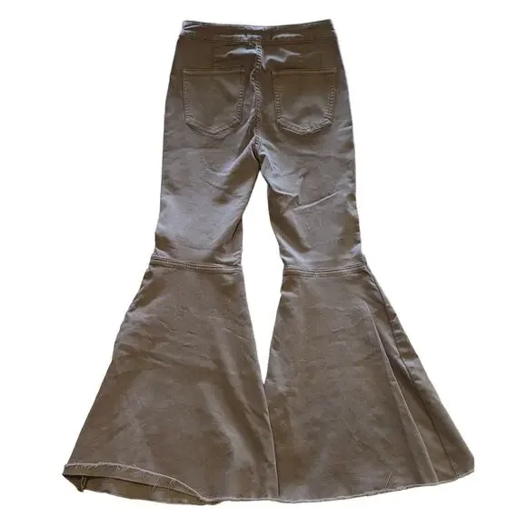 WE THE FREE Just Float On Super Flare Raw Hem High Waist Size 26 Jeans - Picture 2 of 8